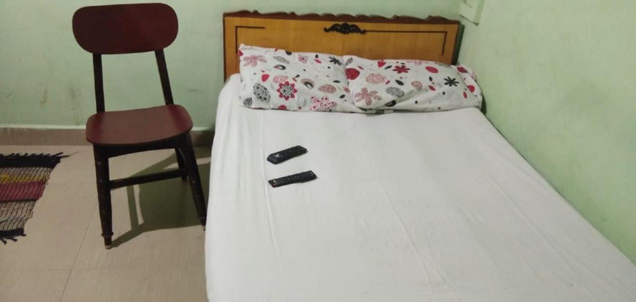 Family Guest House Near Bus-Stand ปอนดิเชอรี ภายนอก รูปภาพ